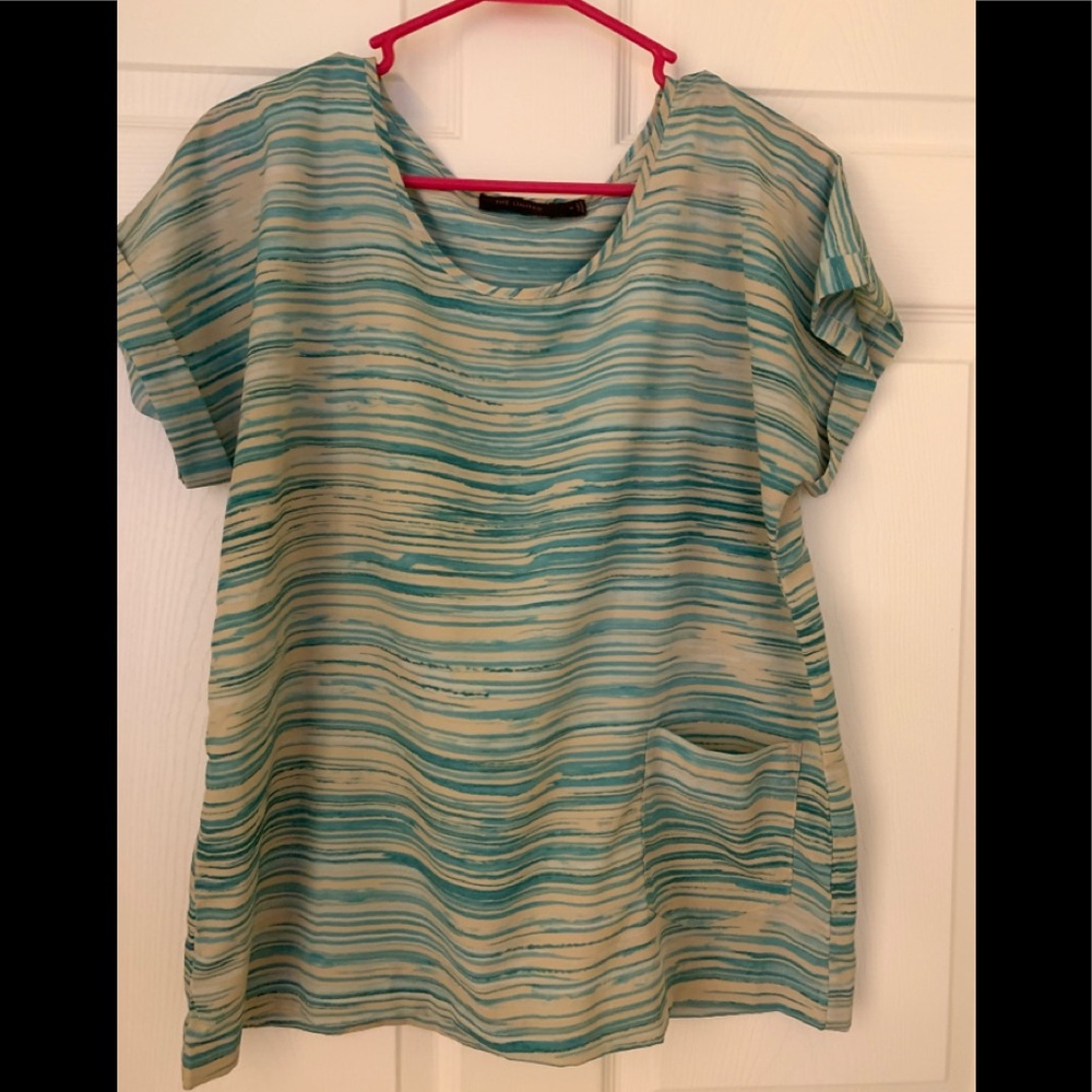 The limited short sleeve blouse